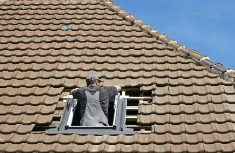 Pose de velux - Bromont-Lamothe